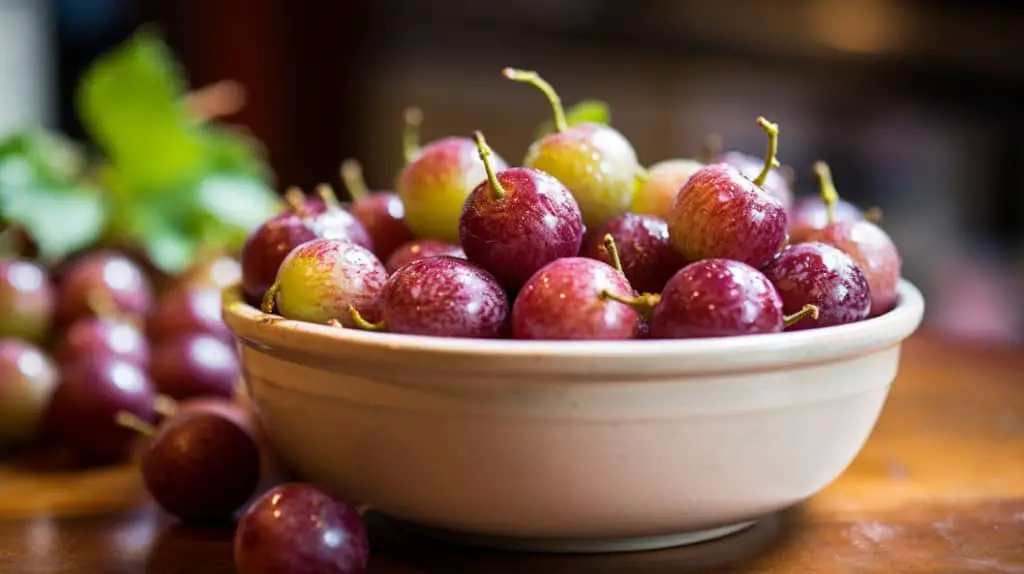 fresh picked muscadines in a bowl